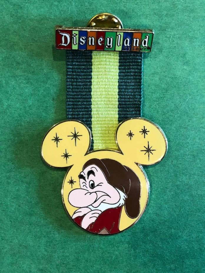 Disney DLR Grumpy Medal Ribbon Pin 2007 Disneyland Green Ribbon