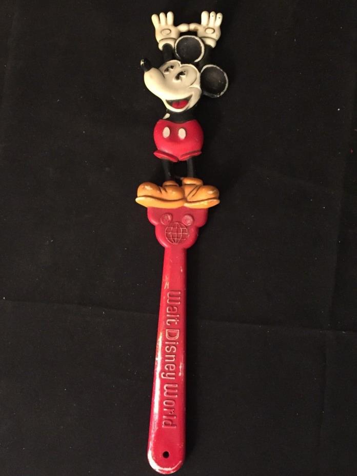 Vintage Walt Disney World Souvenir Mickey Mouse Back Scratcher