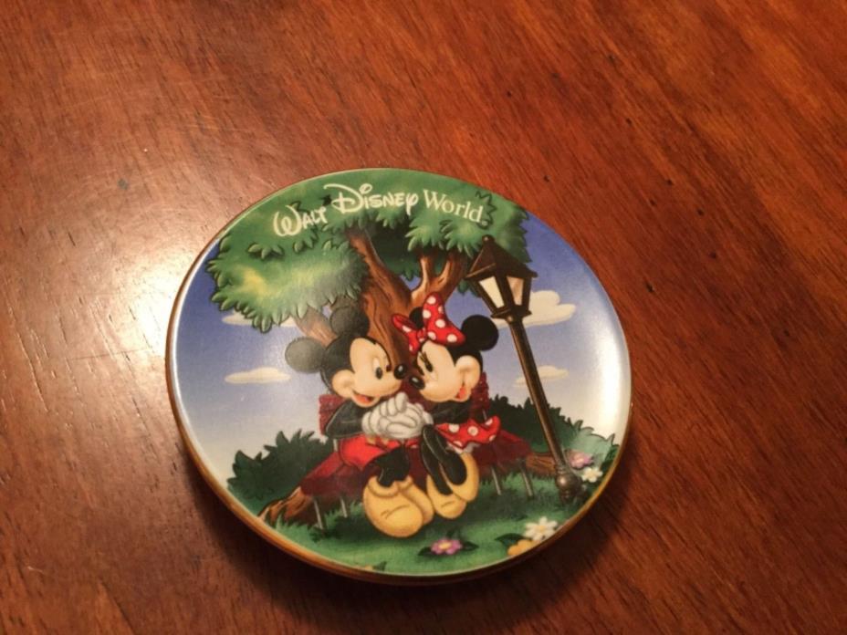 ~WALT DISNEY WORLD~SMALL CERAMIC PLATE~WALT DISNEY PRODUCTIONS