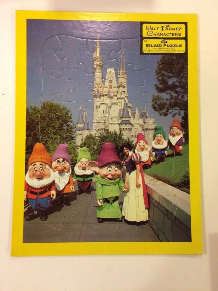 Vtg Walt  Disney Characters Inlaid Jaymar Puzzle Snow White Dwarf Photo Castle