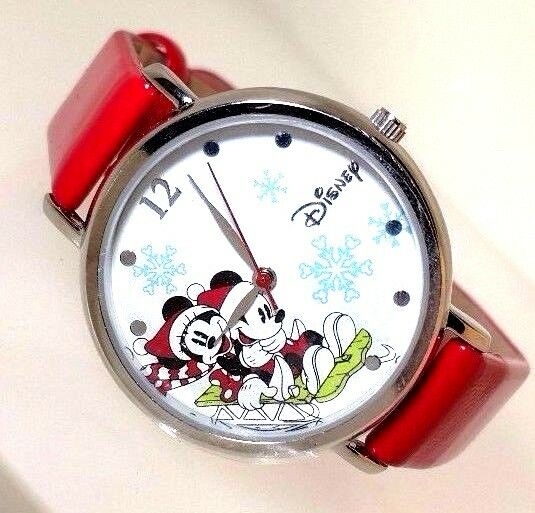 Disney Large Face Mickey and Minnie Mouse Sleigh Riding Winter Watch