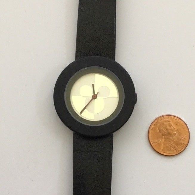 Mickey Mouse Watch Adrian Olabuenaga Walt Disney Gallery New Battery