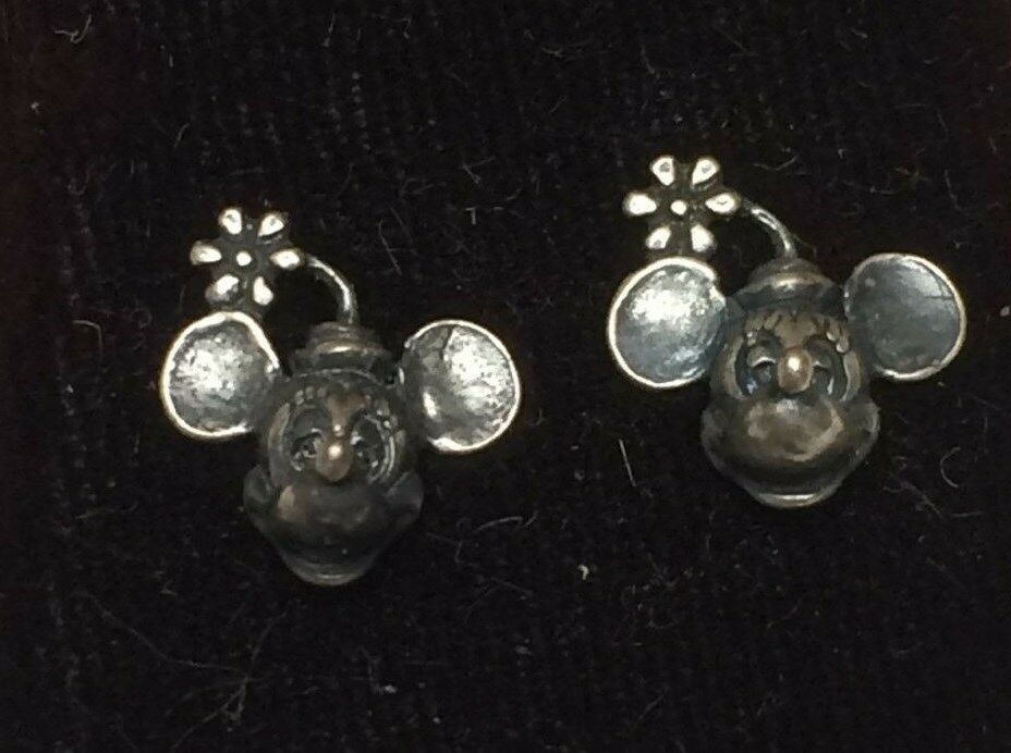 Minnie Mouse sterling silver pierced stud earring by Howard Eldon 1960s