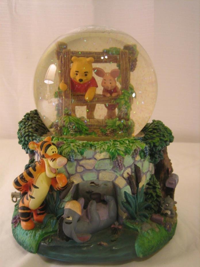 Vintage Disney Winnie the Pooh Musical SnowGlobe VTG RETIRED Tigger snow globe