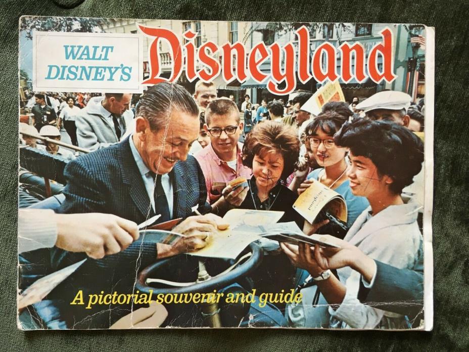 1968 WALT DISNEY'S DISNEYLAND A PICTORIAL SOUVENIR AND GUIDE COLOR MAP OF LANDS