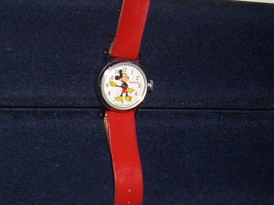 Vintage 1950's Ingersoll Mickey Mouse watch Original band