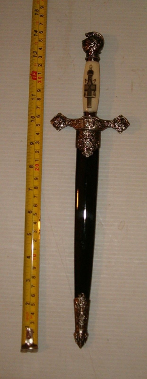 VERY DETAILED  MEDIEVAL KNIGHTS DAGGER KNIFE WITH SHEATH ,  FREE SHIPPING !!!