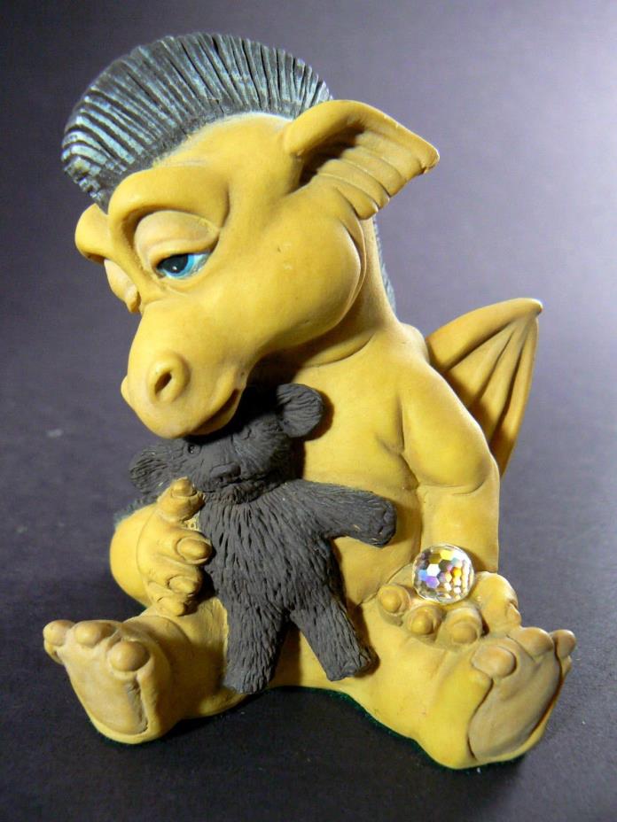 KRYSTONIA COLLECTIBLE DRAGON WITH TEDDY BEAR  FIGURINE (A23)