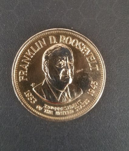 Franklin D. Roosevelt 32nd U.S. President fact brass token coin 32mm vintage