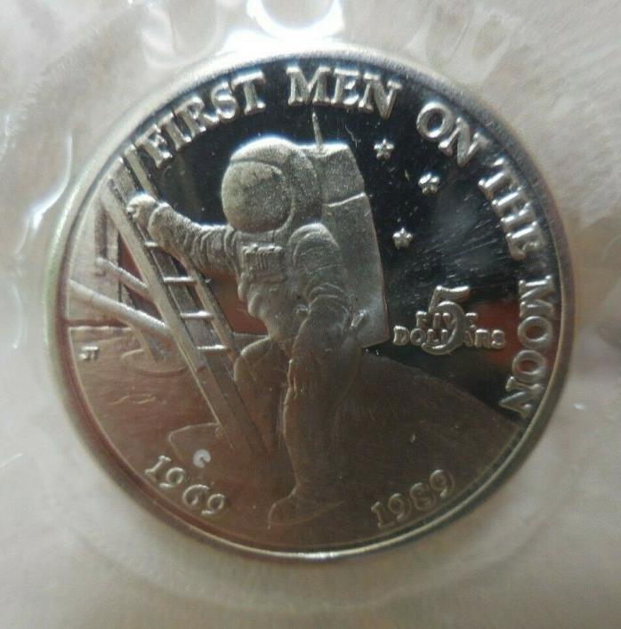 First Men on the Moon $5 Commemorative Coin 1989 Marshall Islands