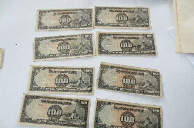 Lot 8 Japanese Government 100 PESOS -ONE HUNDRED PESOS, Japan Occupation - WWII