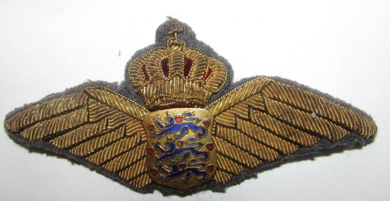 ROYAL DANISH AIR FORCE PILOTS WING - GOLD THREAD BULLION MILITARY WING PIN