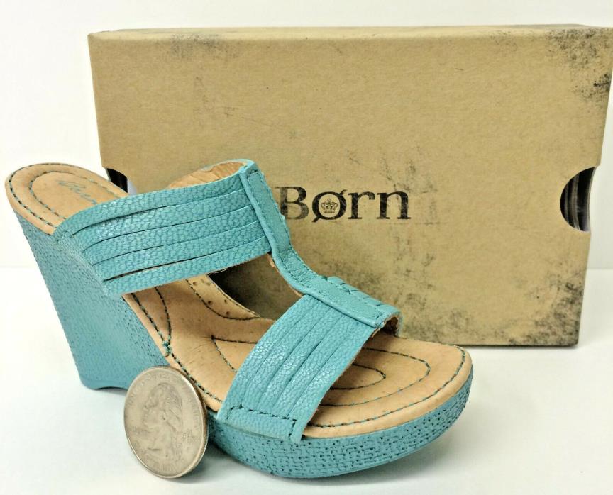 BORN SALESMAN SAMPLE MINIATURE TURQUOISE SANDAL w/ SHOE BOX (one shoe)