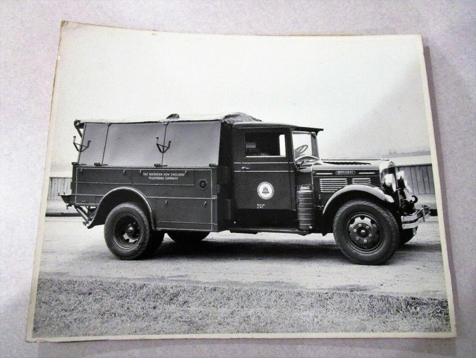 SOUTHERN NEW ENGLAND TELEPHONE COMPANY ANTIQUE PICTURE OF 1934 TRUCK