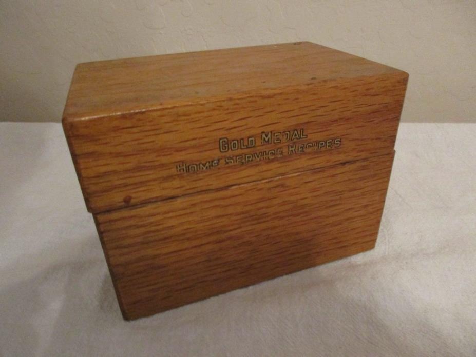 Vintage Betty Crocker GOLD MEDAL Oak RECIPE FILE BOX, Very Nice