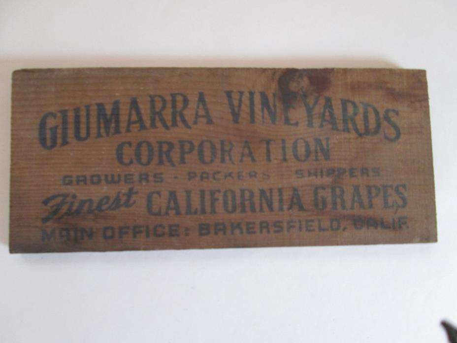 Vintage Printed Giumarra Vineyards Bakersfield California Wooden Grape Crate Ad