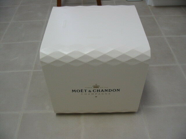 Large Moet Chandon Champagne Store Display Box Cube Shelf Wine Cellar