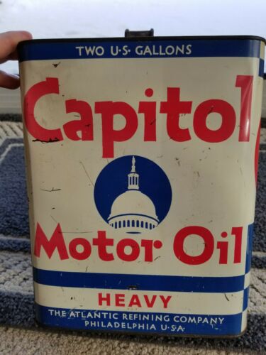 Vintage advertising metal 2 gallon atlantic capitol motor oil can