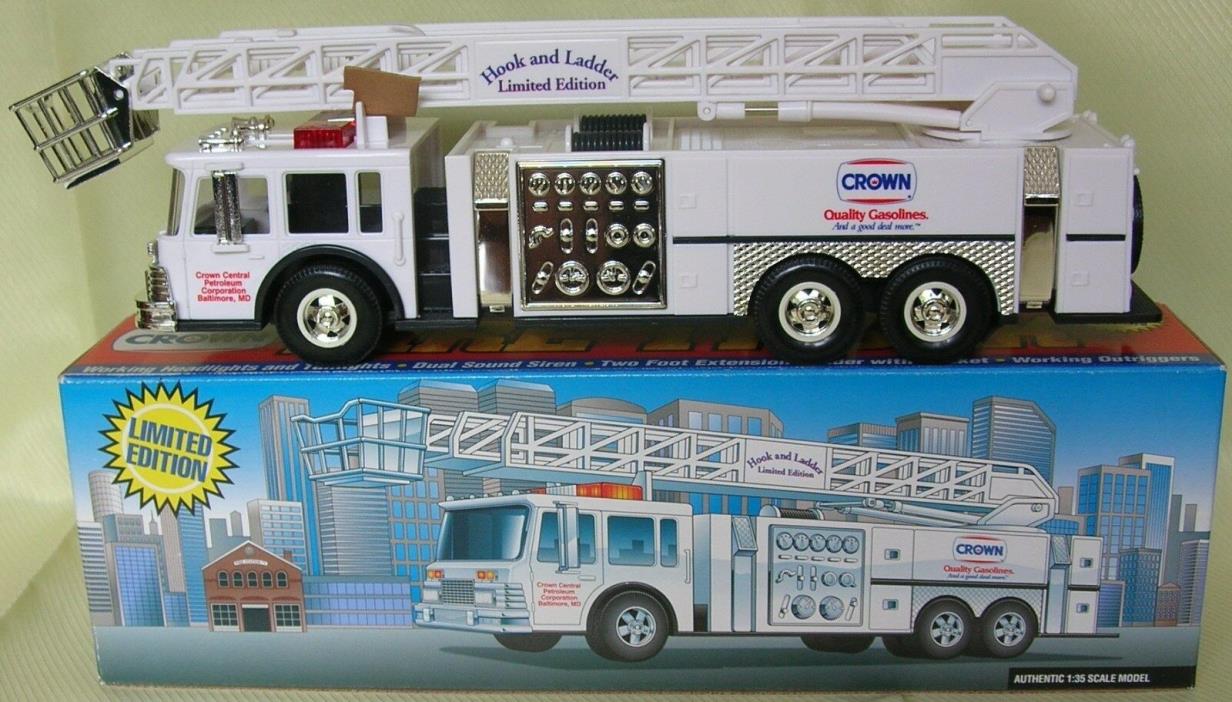 1996 Limited Edition Crown Aerial Tower Fire Truck 1:35 Scale Model #00107  NIB