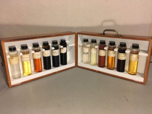 Rare Salesman Samples Kit Mobil Oil Gas Pegasus Glass Bottles Wooden Box Socony