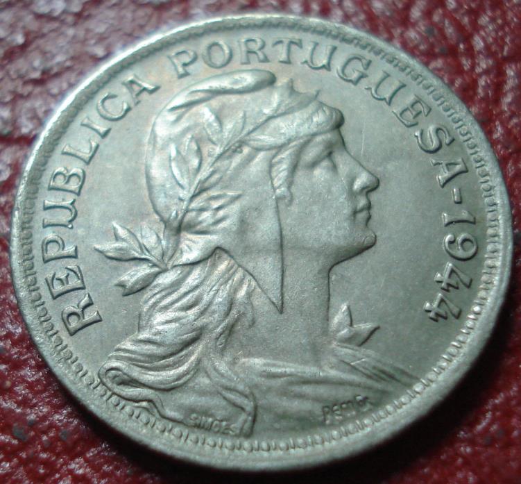 1944 PORTUGAL 50 CENTAVOS IN EF CONDITION