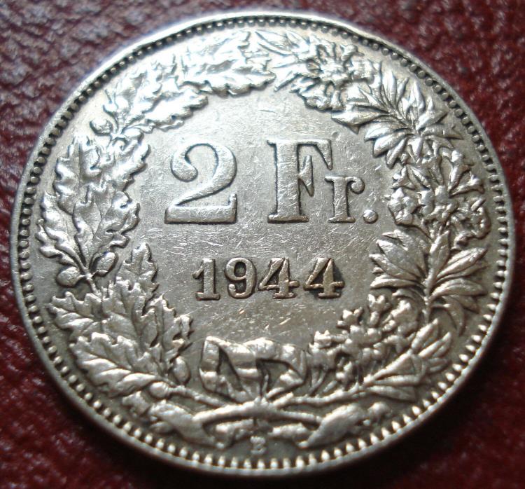1944-B SWITZERLAND 2 FRANCS IN VF CONDITION (.835 SILVER)