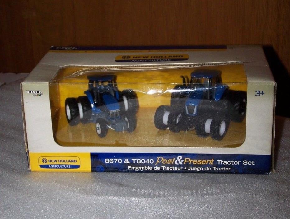 ERTL 1/64 NEW HOLLAND 8670 & T8040 PAST AND PRESENT TRACTOR SET