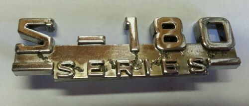 IH International Truck S-180 Series Emblem vintage original #145697-R1