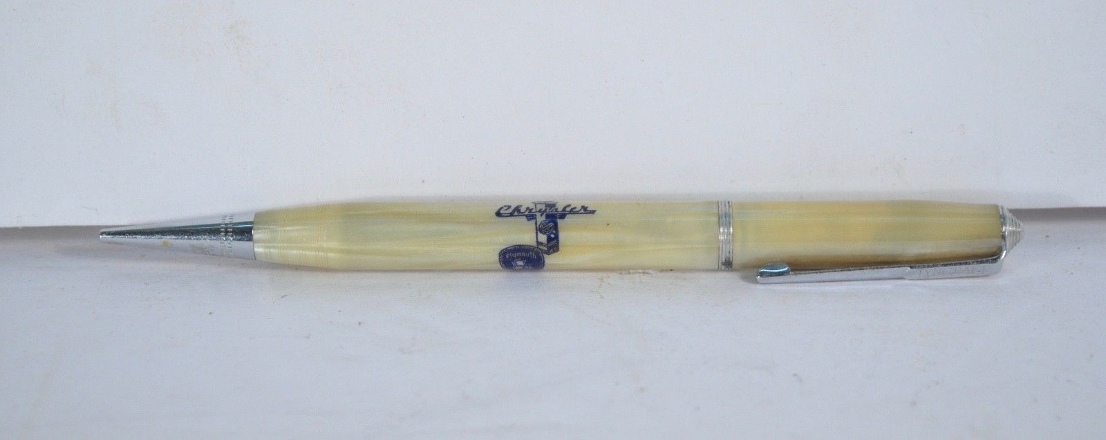 VINTAGE CHRYSLER MECHANICAL TWIST PENCIL AUTO MCKEE & SON AUBURN NE