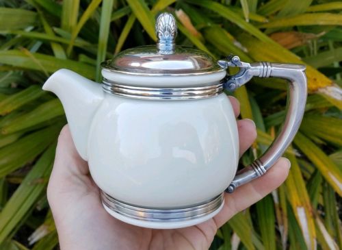 The Exeter Inn NH Silver Teapot by Lenox/International Silver Co - Great Shape!