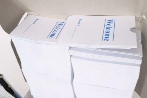 Lot of 2 Packs of 500 Thumb Notch Keycard Envelope S-KEN-GEN-500
