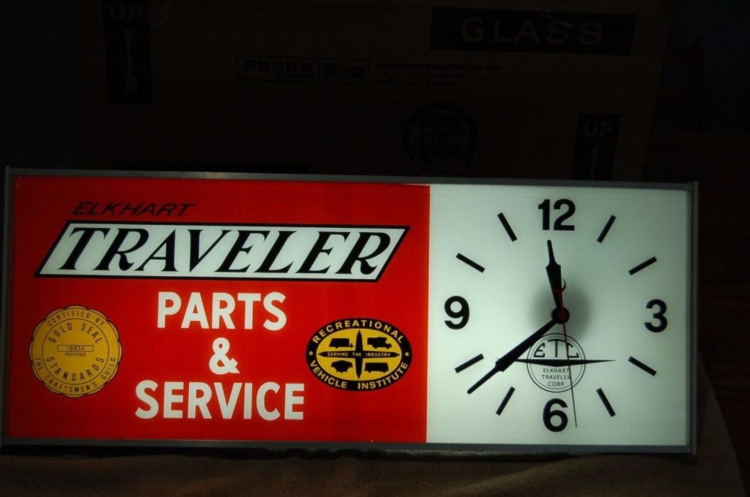 NOS Elkhart Traveler trailor lighted clock sign, Original box NM+ vintage