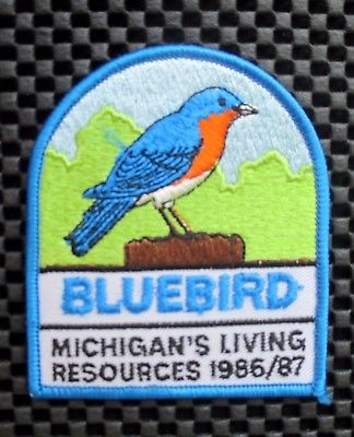 MICHIGAN LIVING RESOURCE EMBROIDERED PATCH BLUEBIRD 1986/7 ~ 3