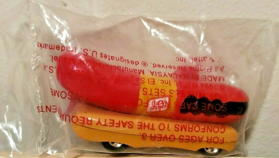 RARE/RETRO/VINTAGE HOT WHEELS OSCAR MAYER WEINER MOBILE 1996 NEW IN ORG. PACKAGE