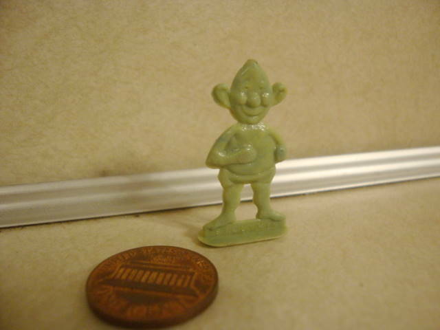 Vintage Dime Store Gumball Charm Billikin Cracker Jack Toy Sillykin Imp Elf Luck