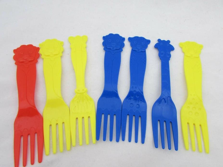 Lot of 7 Dixie Animal Design Plastic  Forks Blue Yellow Red