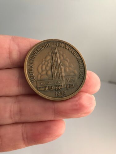 F W WOOLWORTH 100TH Anniv BRONZE COIN TOKEN 1879-1979 1ST VARIETY 5 & 10 STORE