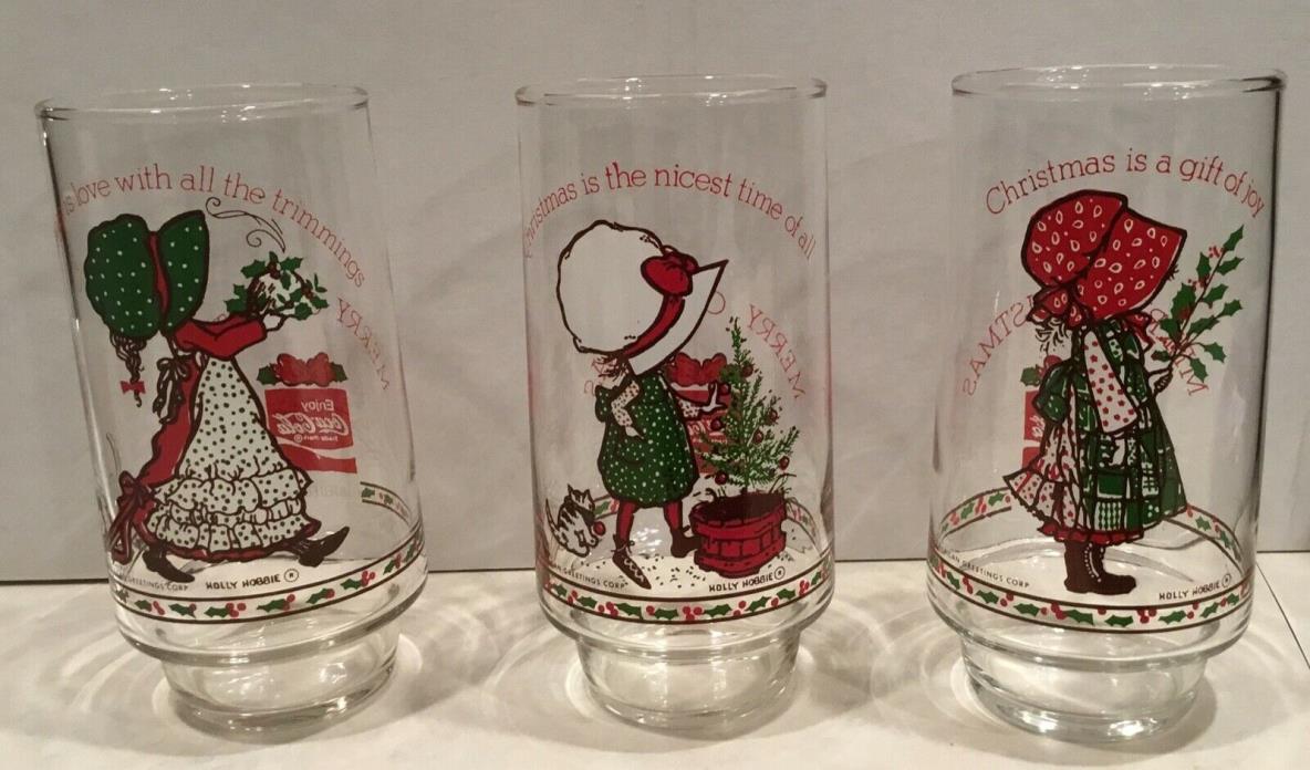 Vtg 1977  Holly Hobbie Christmas COKE COCA~COLA COLLECTIBLE  GLASSES -Set of 3