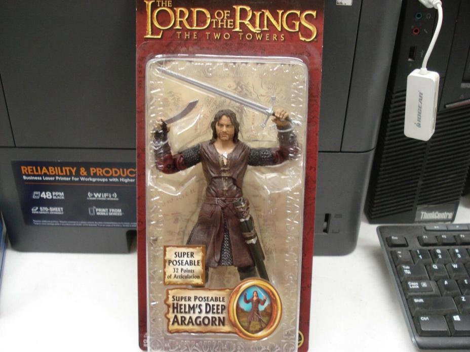 The Two Towers Super Poseable Aragorn Action Figure [Helm's Deep]