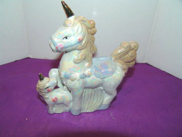 Porcelain Ceramic Unicorn w/Baby Figurine with Beautiful Iridescent Finish-EUC