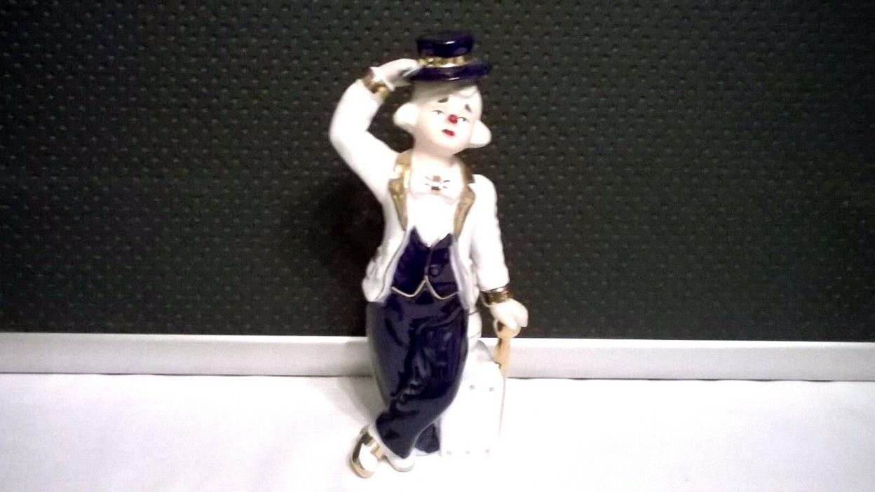 Circus Clown from the Circus Circus Collection ( porcelain )