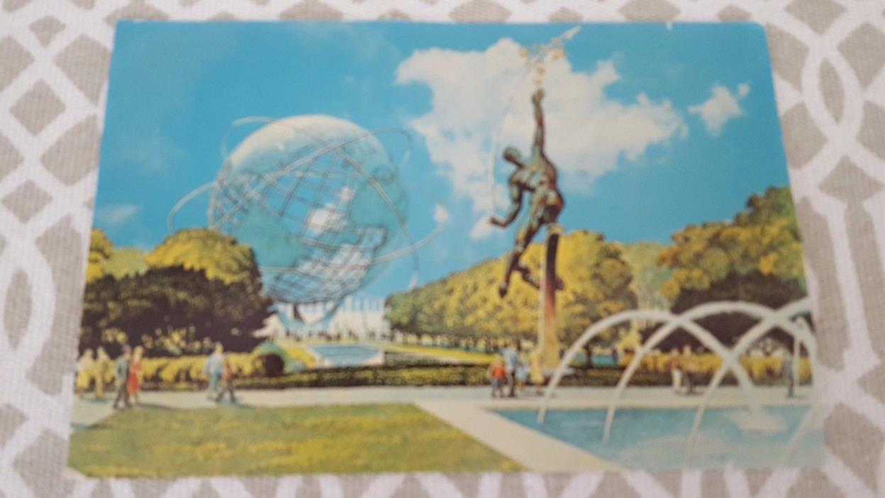 PLAZA OF ASTRONAUTS - 1964 NY World's Fair JUMBO Oversized Souvenir Postcard !