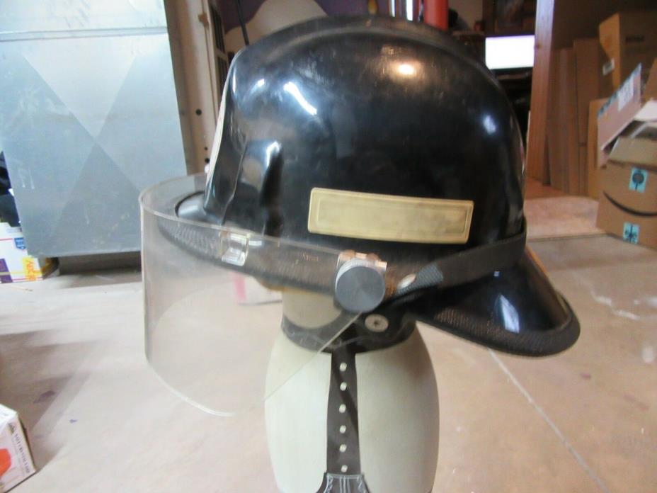Cairns N660C Metro Firefighter Rescue EMS Helmet Visor Neck Guard Vintage fire