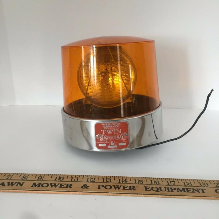 Vintage Federal Signal Corp Model 11 Twin Beacon Ray Light Amber Gumball Light