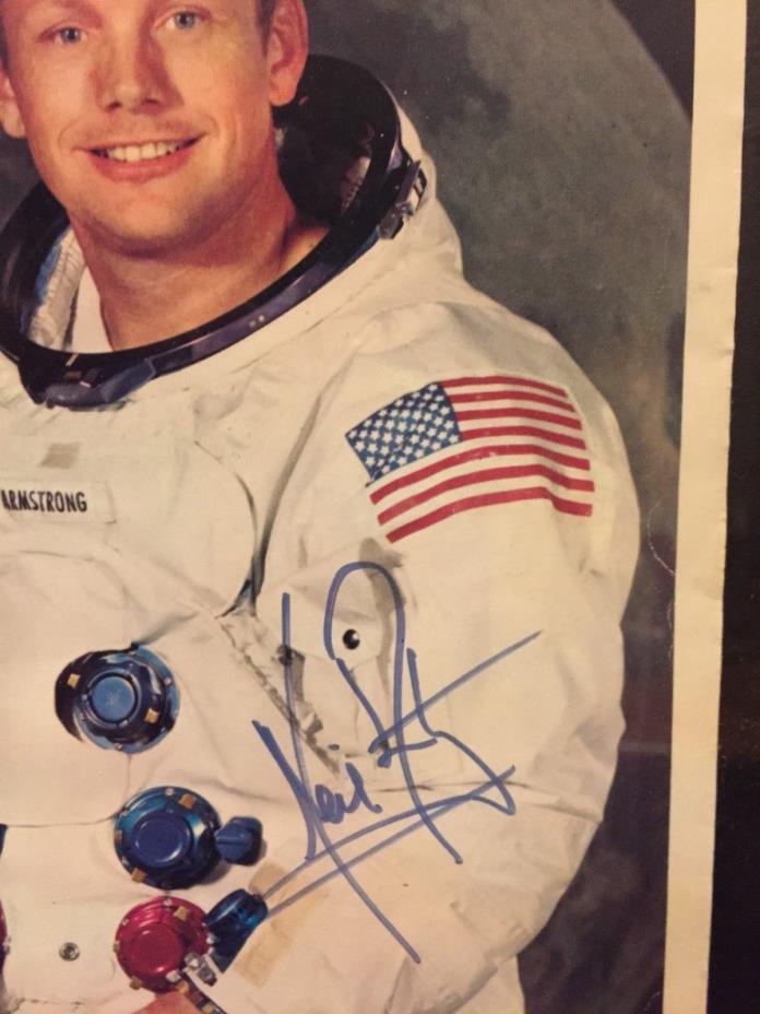 Neil Armstrong signed PSA/DNA 8X10 Uninscribed