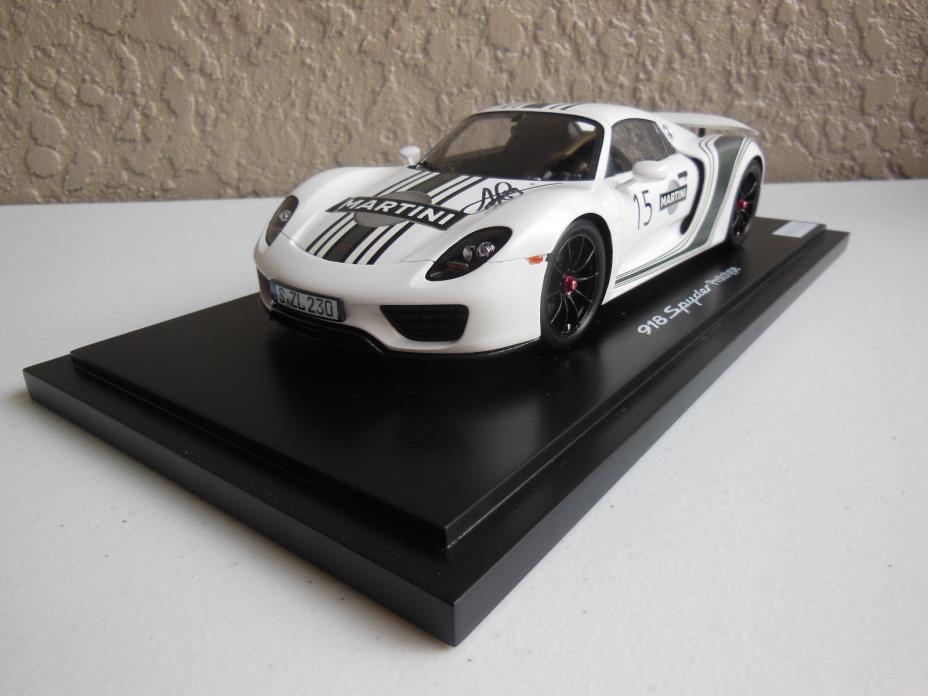 ANDY PILGRIM AUTOGRAPHED Porsche 918 Spyder Prototype Martini Racing Diecast