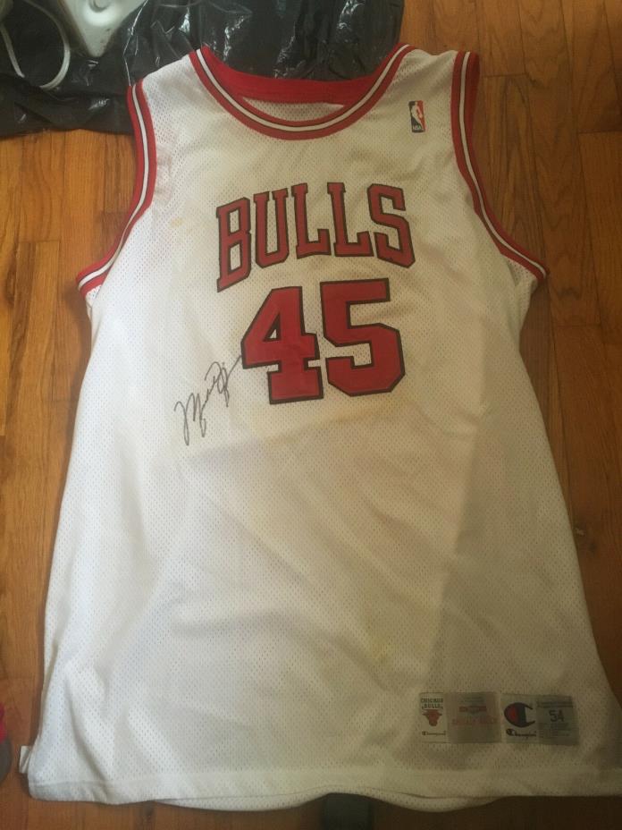 Michael Jordan Signed #45 Authentic Bulls Jersey