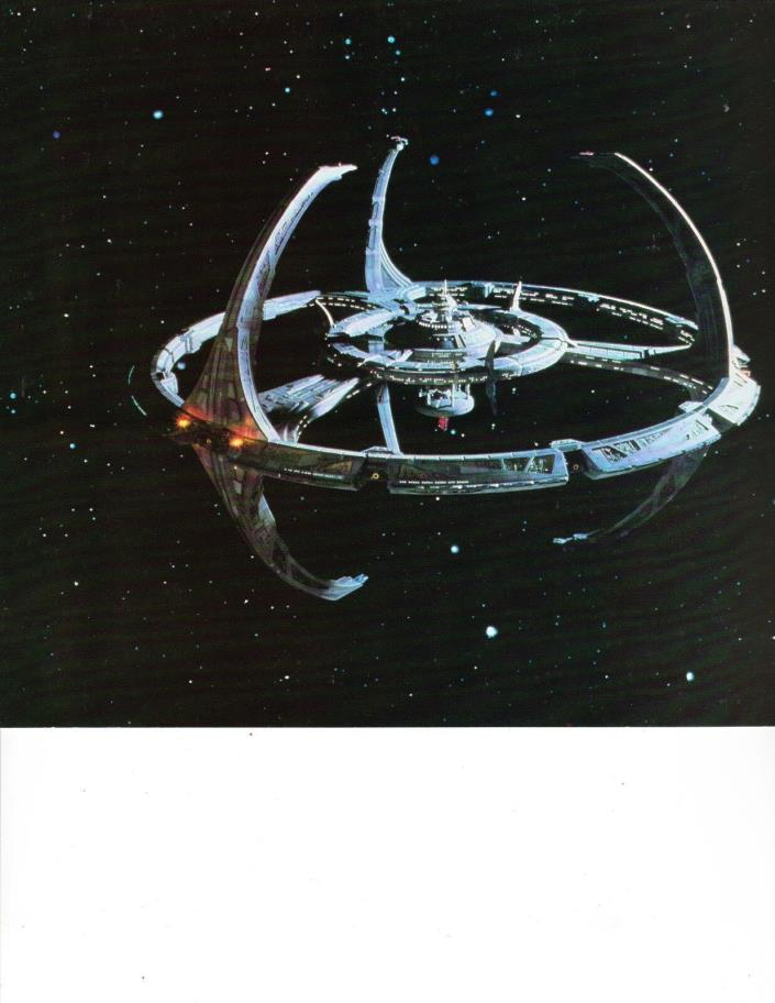 Star Trek DS9 Station   ( Star Trek DS9  8x10)  Postcard