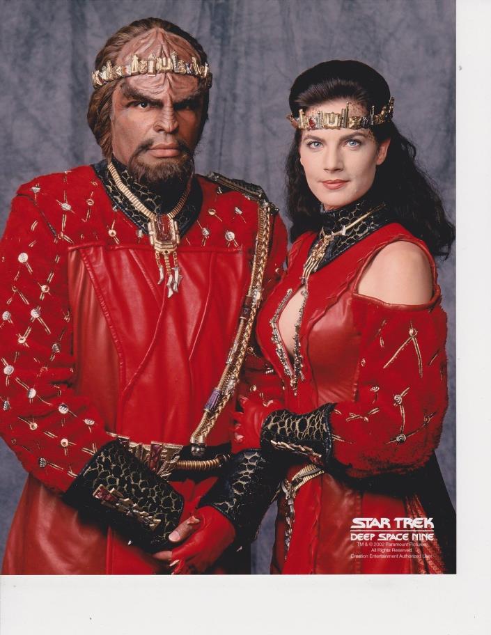 Michael Dorn and Terry Farrell  ( Star Trek DS9  8x10)  Photo