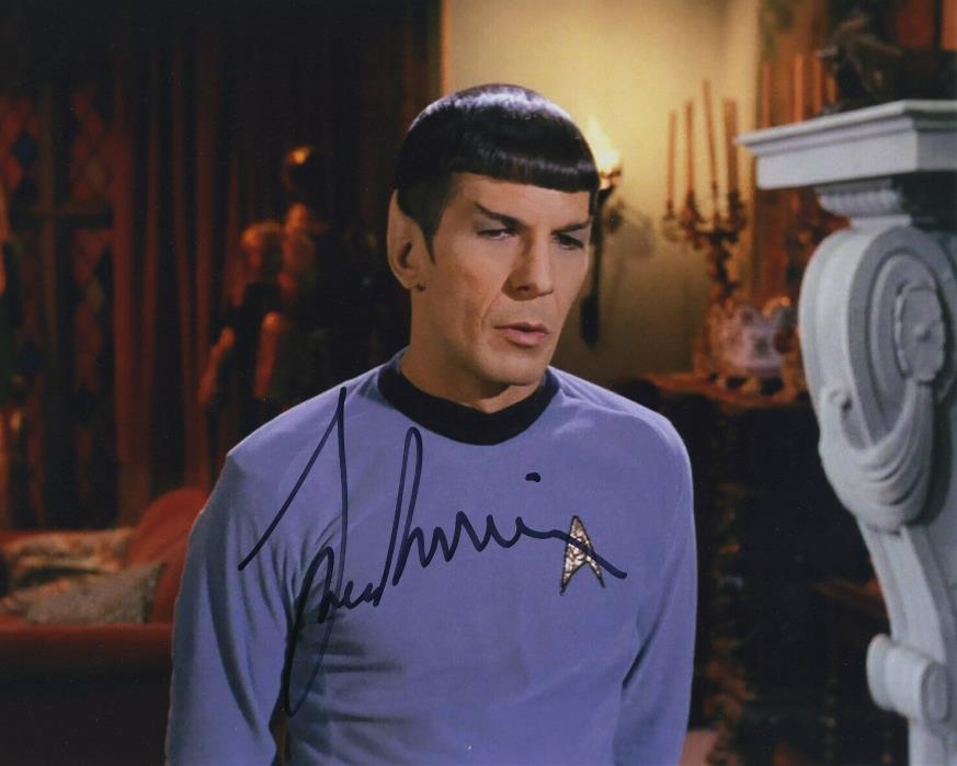 LEONARD NIMOY STAR TREK SIGNED AUTOGRAPHED COLOR PHOTO